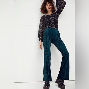 Free People Slim Pull-On Velvet Flare Pants Size Small